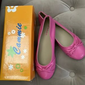 Cute cammie pink flats 💕